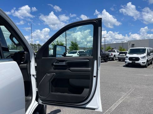 Used 2024 Chevrolet Silverado 2500 LTZ w/ LTZ Plus Package AWD/4WD image 58