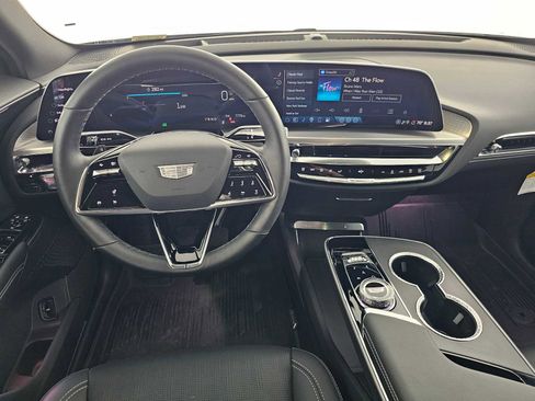 Used 2025 Cadillac Lyriq Luxury w/ LPO, Floor Liner Package image 17