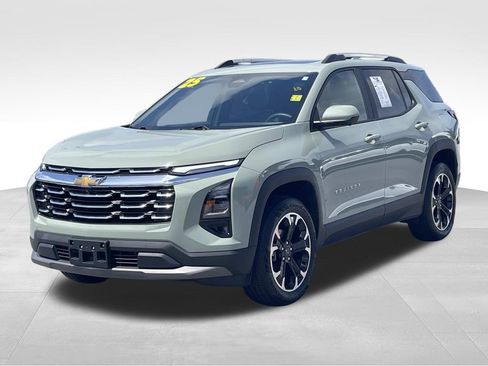 Used 2025 Chevrolet Equinox LT w/ Convenience Package II FWD image 8