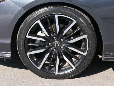 Used 2024 Honda Accord Touring image 9