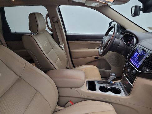 Used 2019 Jeep Grand Cherokee Overland RWD image 21