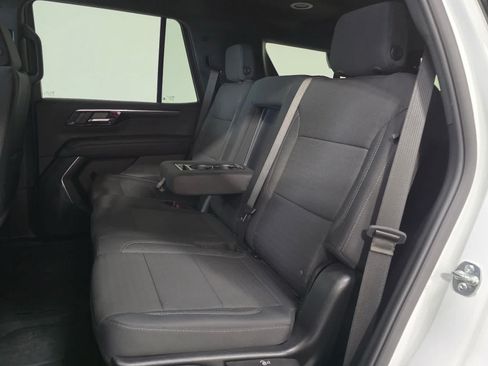 Used 2025 Chevrolet Tahoe LS AWD/4WD image 18