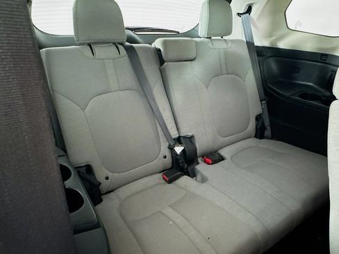 Used 2023 Honda Pilot LX image 32