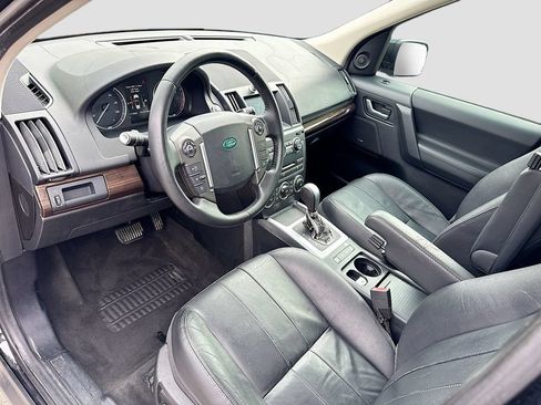 Used 2014 Land Rover LR2 AWD/4WD image 9