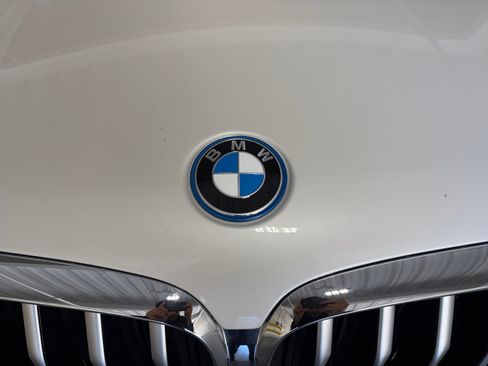 Used 2023 BMW X5 xDrive45e w/ Executive Package AWD/4WD image 12