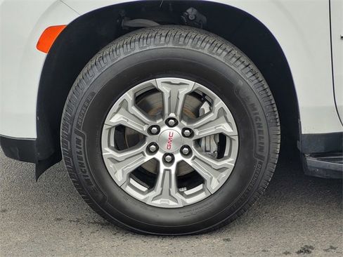 Used 2022 GMC Yukon XL SLE w/ Max Trailering Package image 11