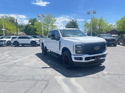New 2026 Ford F350 Lariat w/ Black Appearance Package