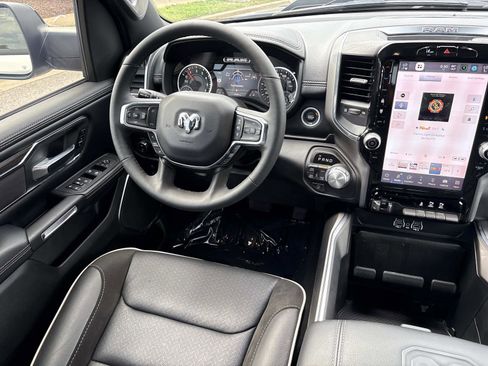 Used 2025 RAM 1500 Laramie w/ Sport Appearance Package AWD/4WD image 27