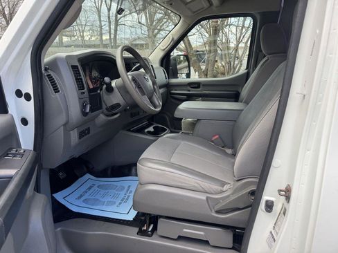 Used 2017 Nissan NV 2500 SV image 12