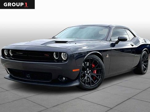 Used 2018 Dodge Challenger R/T Scat Pack image 1