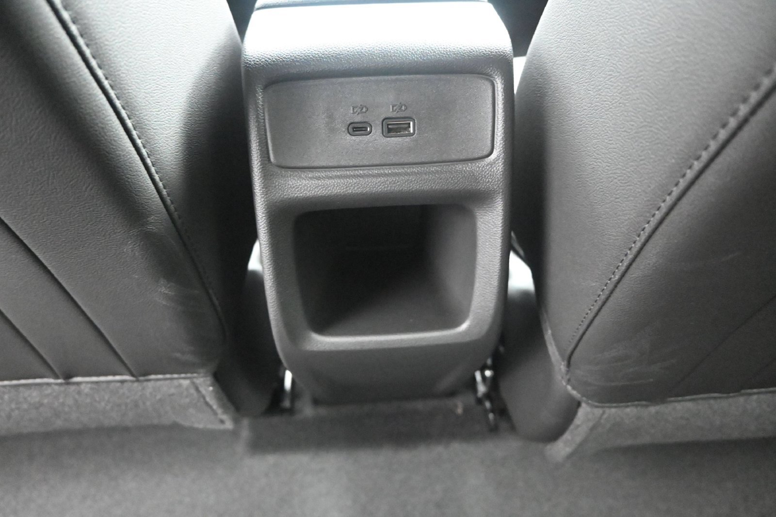 New 2026 Chevrolet Trax LT w/ Midnight Edition FWD image 17
