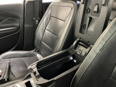Used 2019 GMC Terrain Denali w/ Advanced Safety Package AWD/4WD image 32