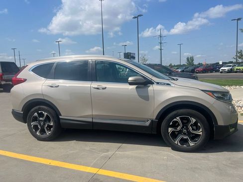 Used 2019 Honda CR-V Touring image 6