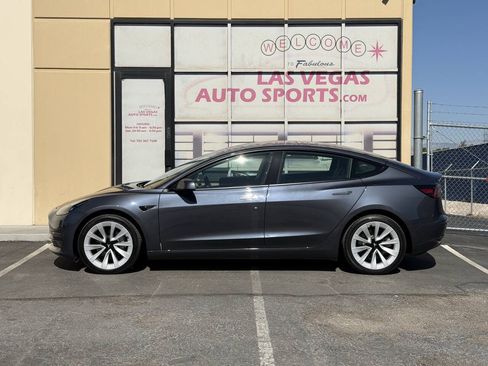 Used 2023 Tesla Model 3 Standard Range RWD image 5