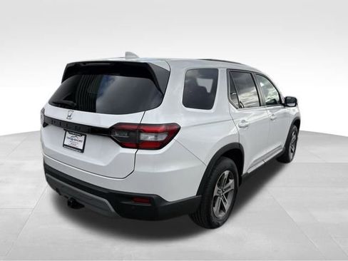 Used 2025 Honda Pilot EX-L image 2