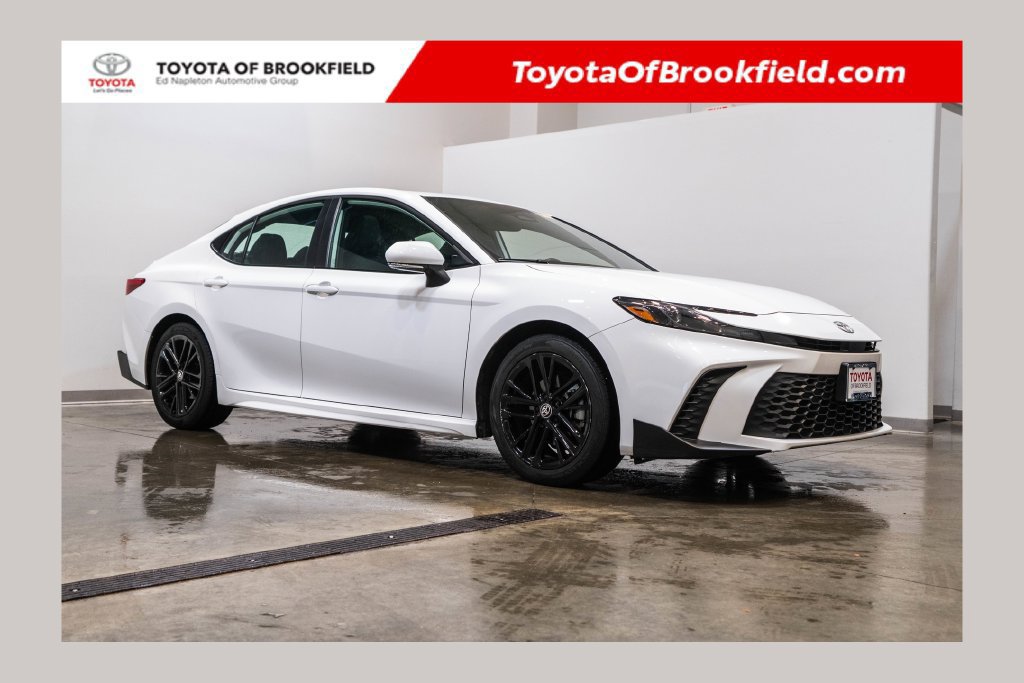 Used 2026 Toyota Camry SE w/ Convenience Package FWD image 1