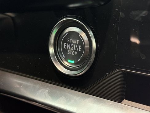 New 2025 Chevrolet Corvette E-Ray image 17