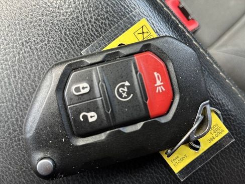 Certified 2019 Jeep Wrangler Unlimited Sahara w/ Cold Weather Group image 26