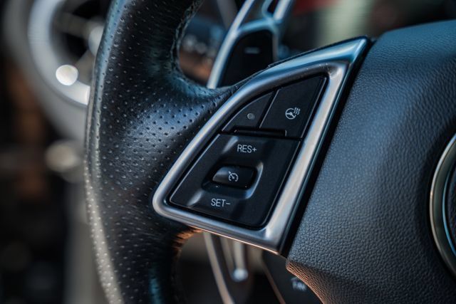 Used 2018 Chevrolet Camaro SS RWD image 29