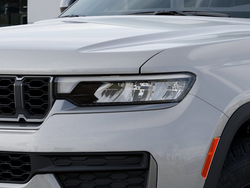 New 2026 Jeep Grand Cherokee Altitude RWD image 10