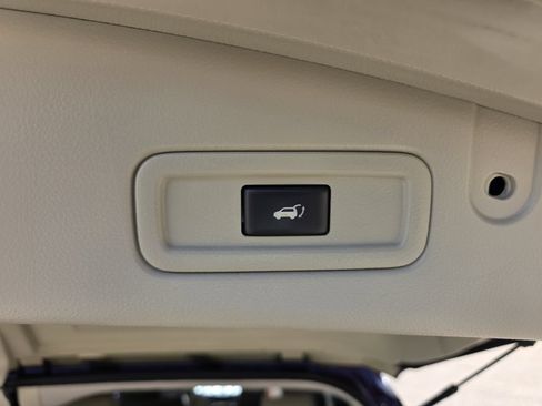 Used 2013 Nissan Murano LE w/ Platinum Pkg AWD/4WD image 19