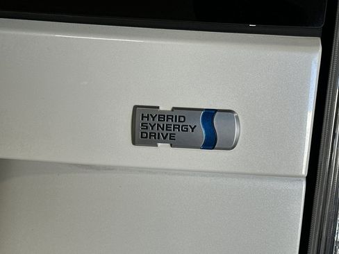 Used 2015 Toyota Prius Four FWD image 48