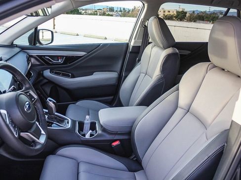 Used 2023 Subaru Outback Limited image 18