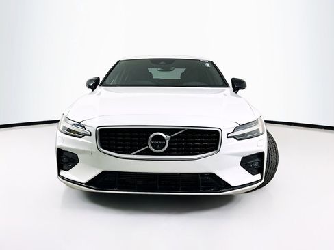 Used 2019 Volvo S60 T5 R-Design FWD image 5