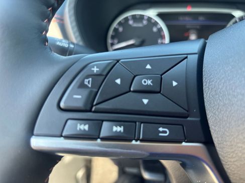 New 2025 Nissan Sentra SR w/ SR Premium Package image 17