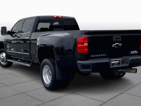 Used 2018 Chevrolet Silverado 3500 High Country w/ Duramax Plus Package image 11