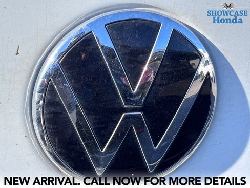 Used 2022 Volkswagen Taos SE w/ IQ.Drive SE Package FWD image 11