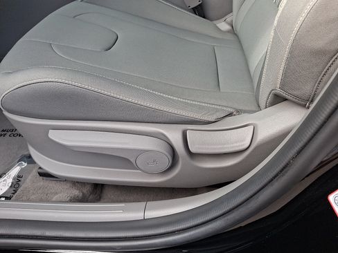 Certified 2023 Hyundai Elantra SEL FWD image 14