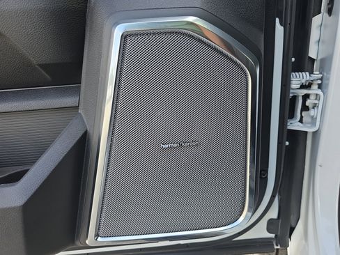 New 2026 RAM 3500 Laramie AWD/4WD image 27