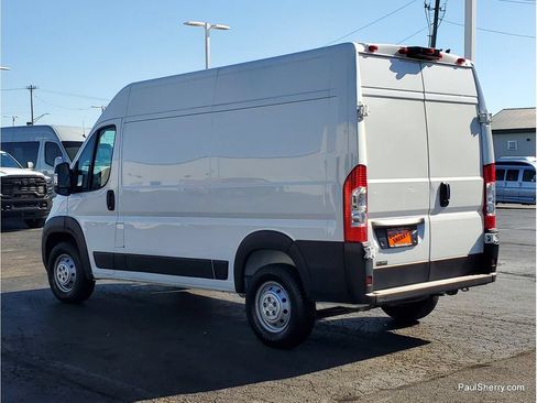 Used 2023 RAM ProMaster 2500 w/ Convenience Group FWD image 18