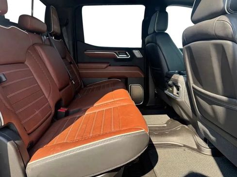 Used 2024 GMC Sierra 1500 Denali Ultimate AWD/4WD image 17