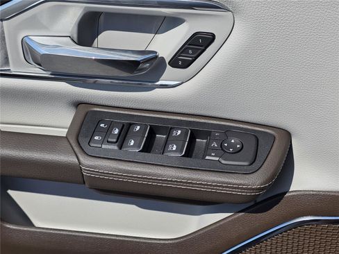 New 2026 RAM 1500 Laramie AWD/4WD image 31