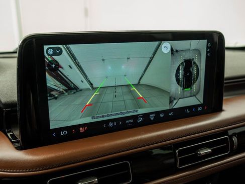 Used 2025 Lincoln Aviator Reserve w/ Luxury Package image 26