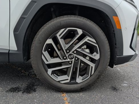 Certified 2025 Hyundai Tucson Limited AWD/4WD image 25