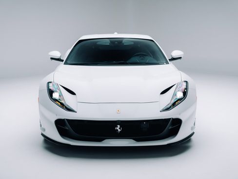 Used 2019 Ferrari 812 Superfast image 11