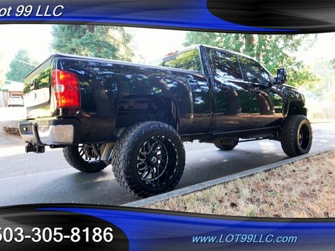 Used 2013 Chevrolet Silverado 2500 LT w/ Interior Plus Package AWD/4WD image 10