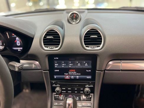 Used 2022 Porsche 718 Cayman GTS w/ Premium Package image 23