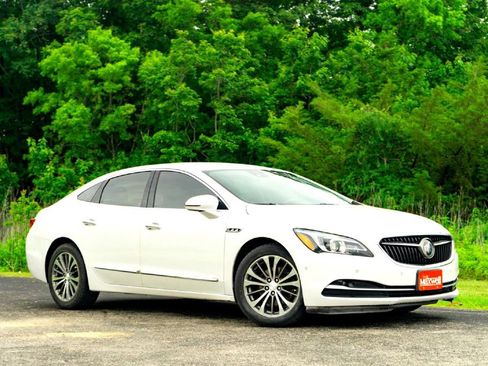 Used 2019 Buick LaCrosse Premium w/ Driver Confidence Package II FWD image 1