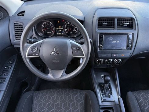 Used 2023 Mitsubishi Outlander Sport ES image 11