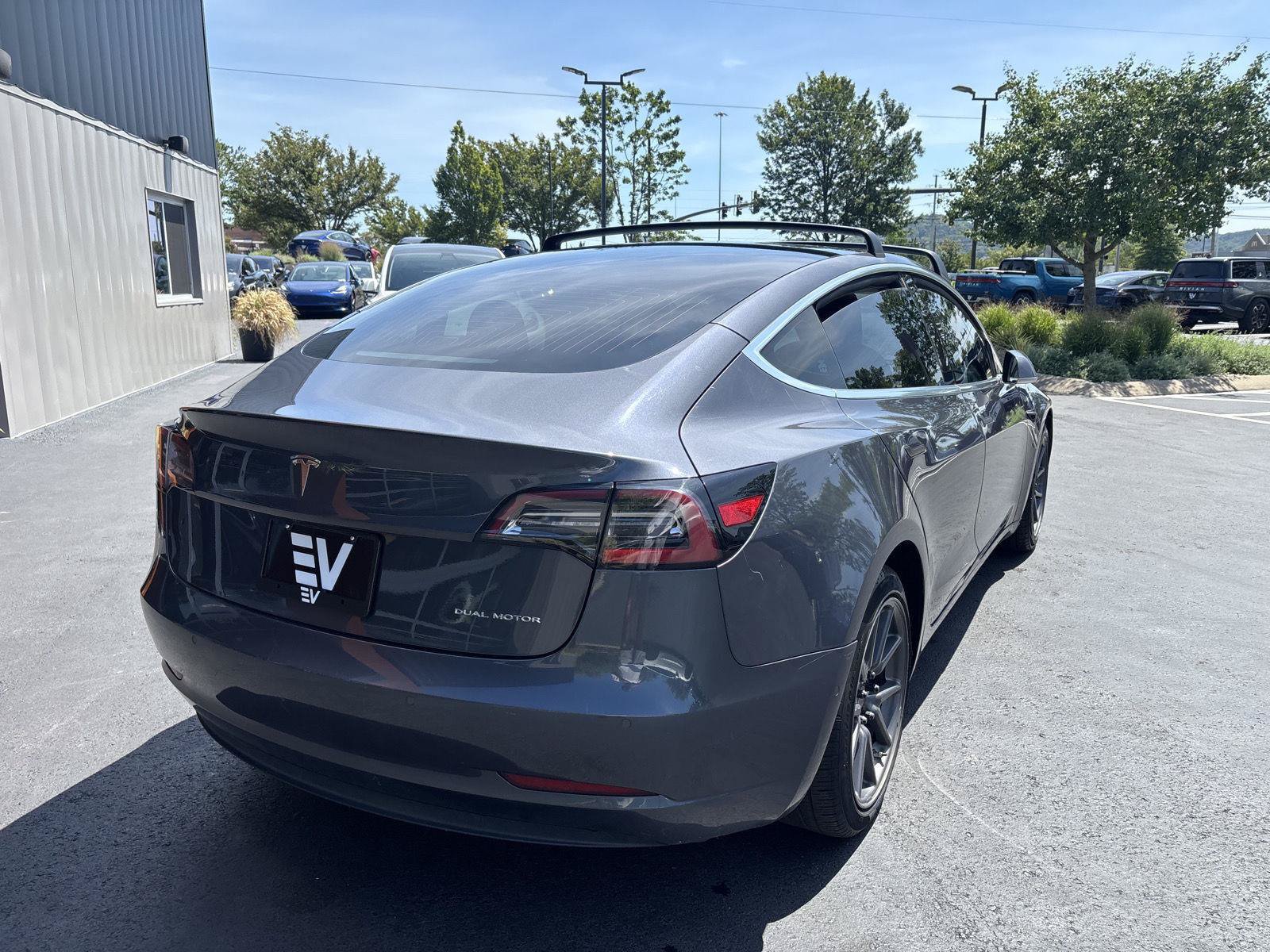 Used 2018 Tesla Model 3 Long Range AWD/4WD image 9