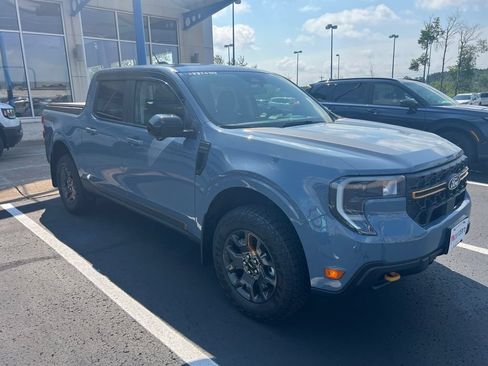 Used 2025 Ford Maverick Tremor AWD/4WD image 3