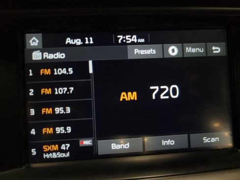 Used 2018 Kia Optima LX FWD image 25