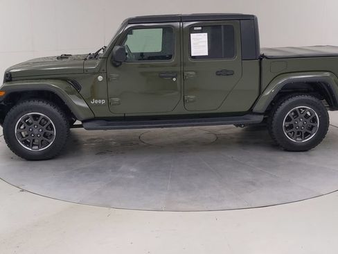 Used 2022 Jeep Gladiator Overland w/ Dual Top Group AWD/4WD image 18
