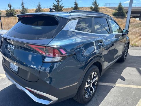 Used 2025 Kia Sportage EX w/ EX Premium Package AWD/4WD image 7