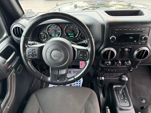 Used 2018 Jeep Wrangler Sport image 19