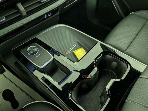 Certified 2025 Buick Enclave Sport Touring image 33